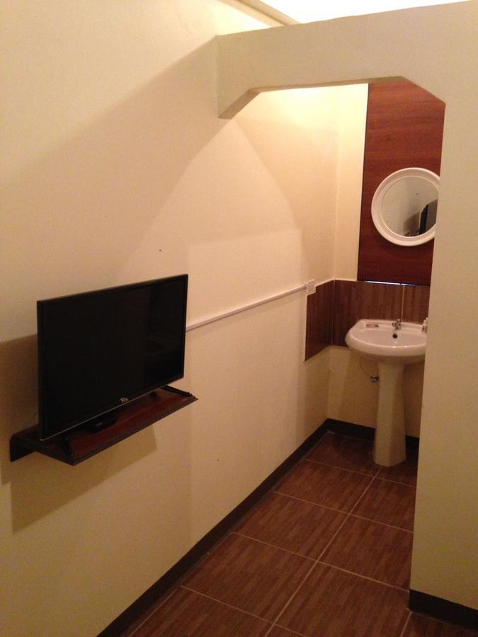 Studio 27 Inn Piarco Dış mekan fotoğraf