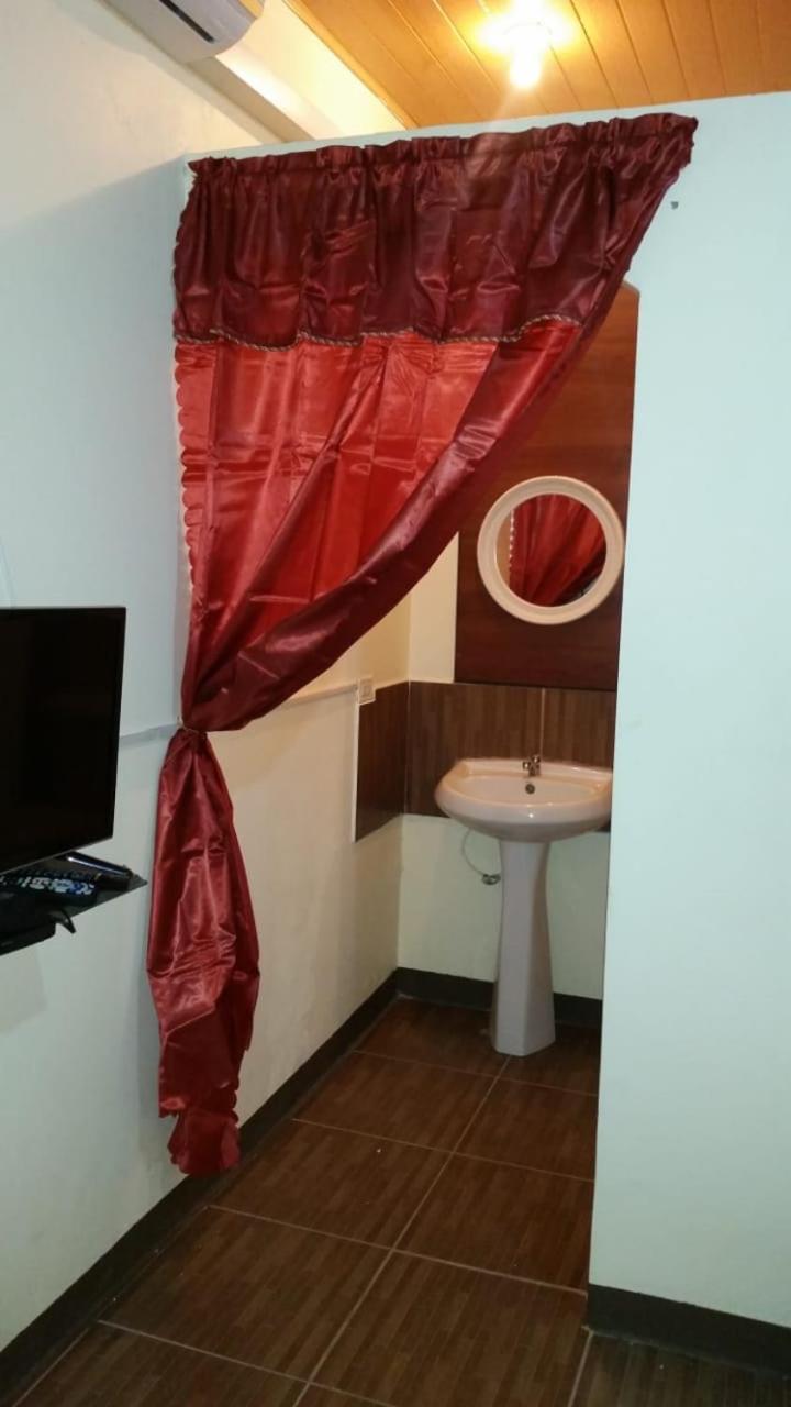 Studio 27 Inn Piarco Dış mekan fotoğraf