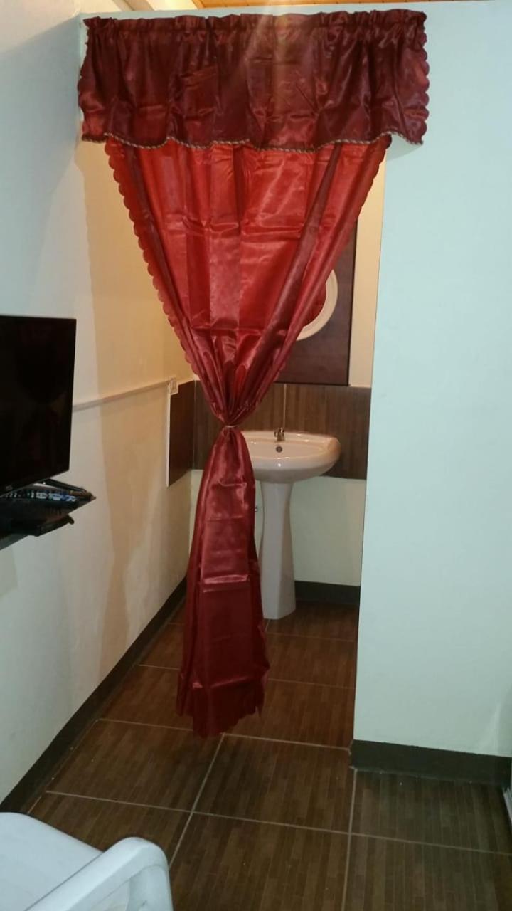 Studio 27 Inn Piarco Dış mekan fotoğraf